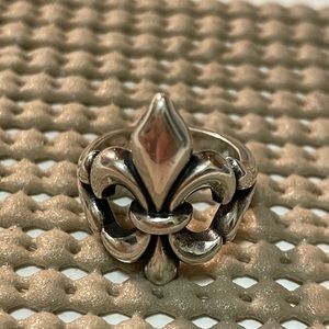 Retired James Avery Fleur De Lis Ring Size 4.5